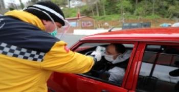 RİZE'NİN GİRİŞ ÇIKIŞLARINDA KONTROLLER DEVAM EDİYOR